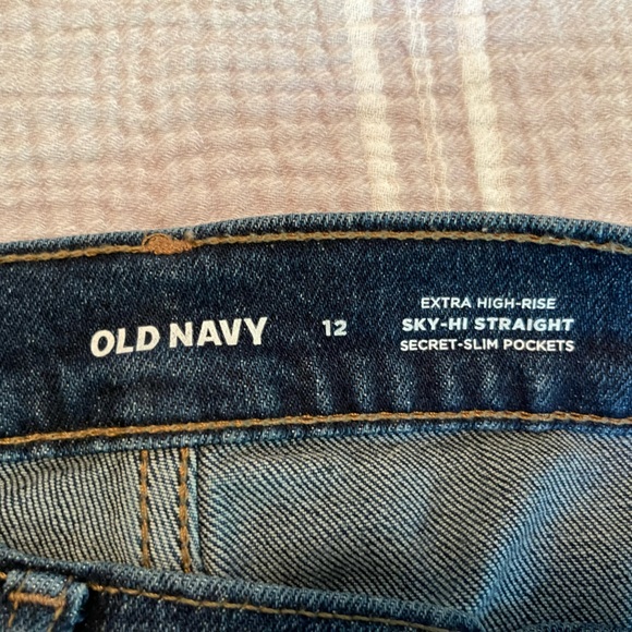 Old Navy sz 12 Extra high-rise Sky Hi Straight secret-slim pockets - Picture 4 of 4